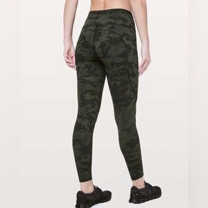 Lululemon Fast & Free 7/8 Tight II *Nulux 25"
Camo Multi Gator Green Size 8